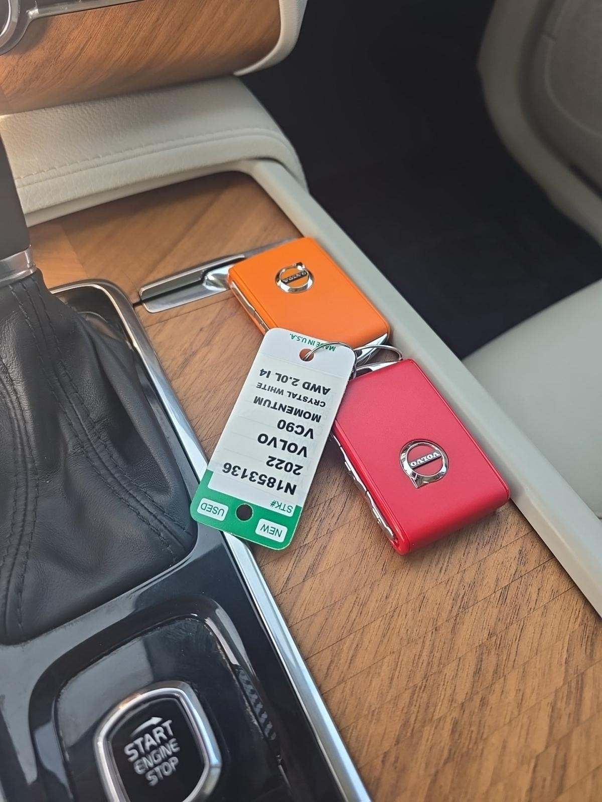 2022 Volvo XC90 T6 Momentum AWD