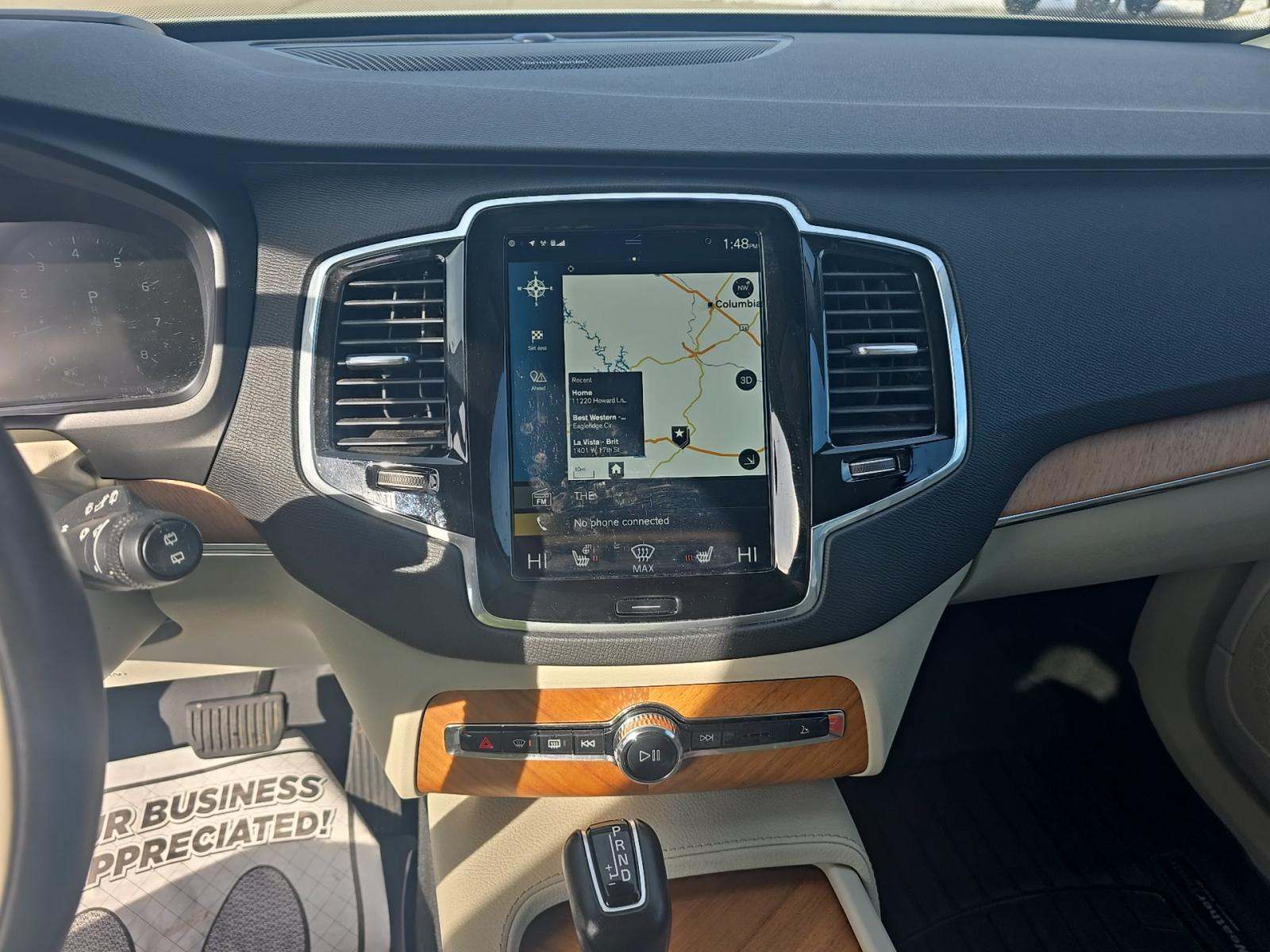 2022 Volvo XC90 T6 Momentum AWD