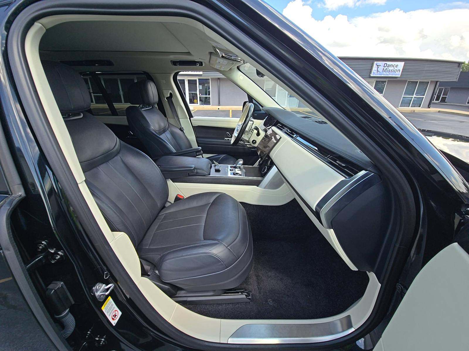 2023 Land Rover Range Rover SE AWD