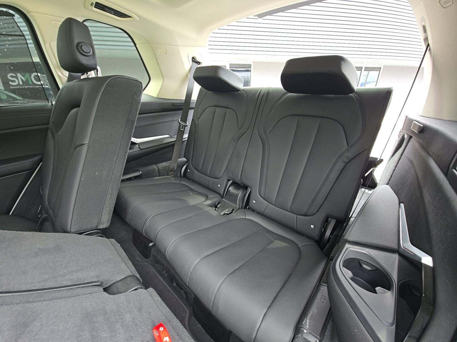 2022 BMW X7 xDrive40i AWD
