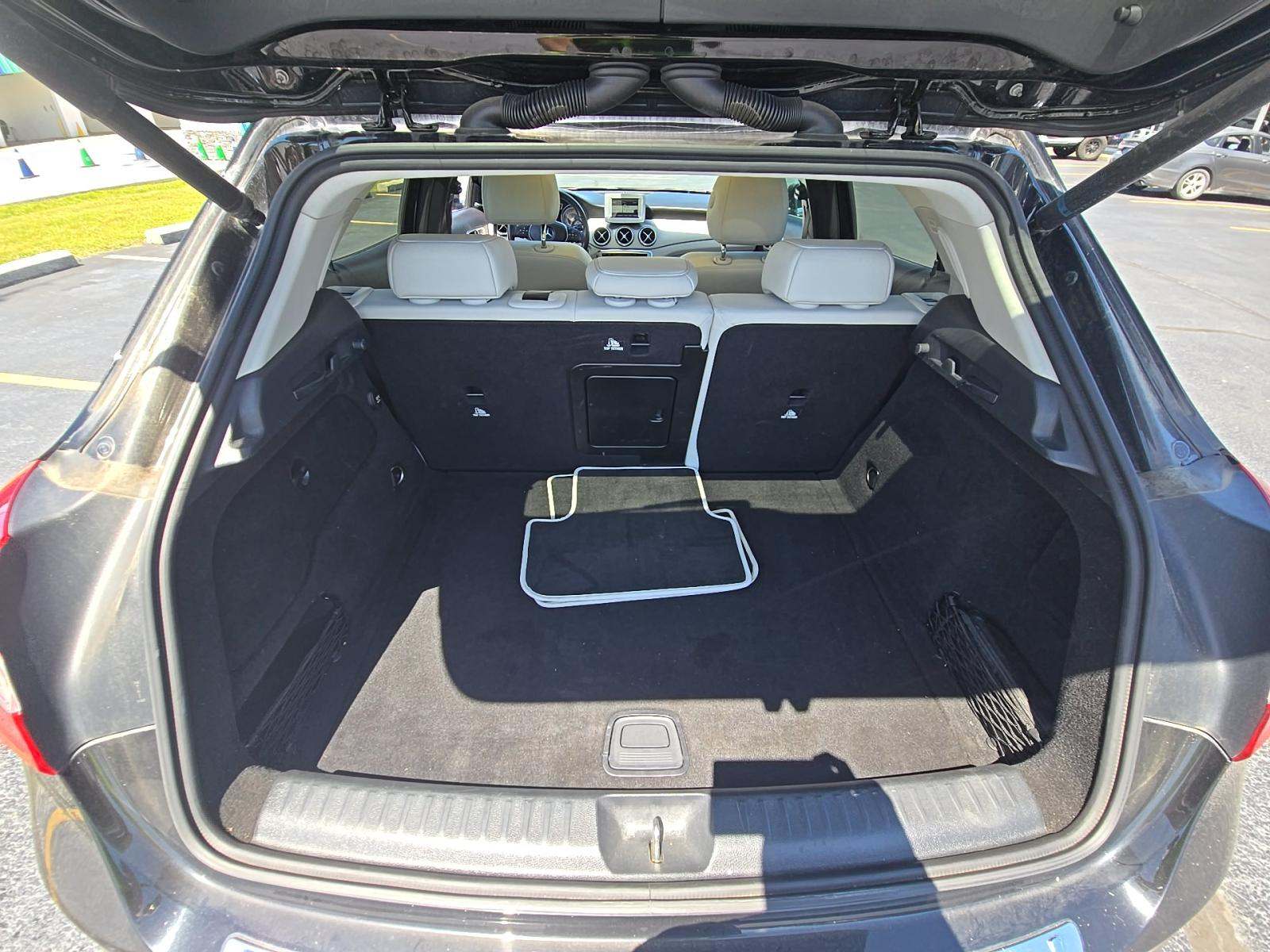 MERCEDES-BENZ GLA-CLASS - 10