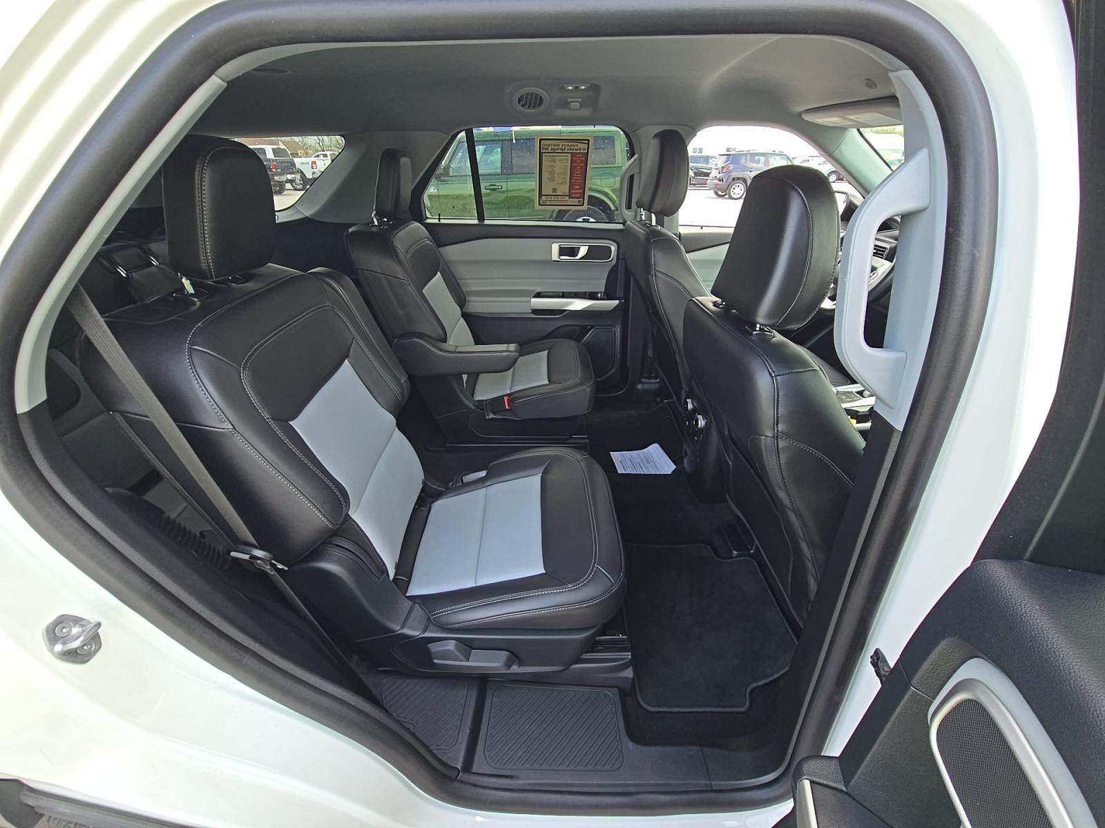 2023 Ford Explorer XLT AWD