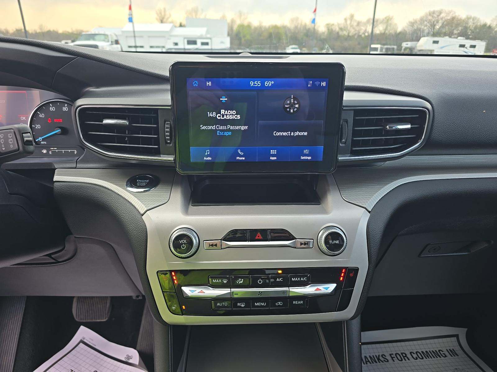 2023 Ford Explorer XLT AWD