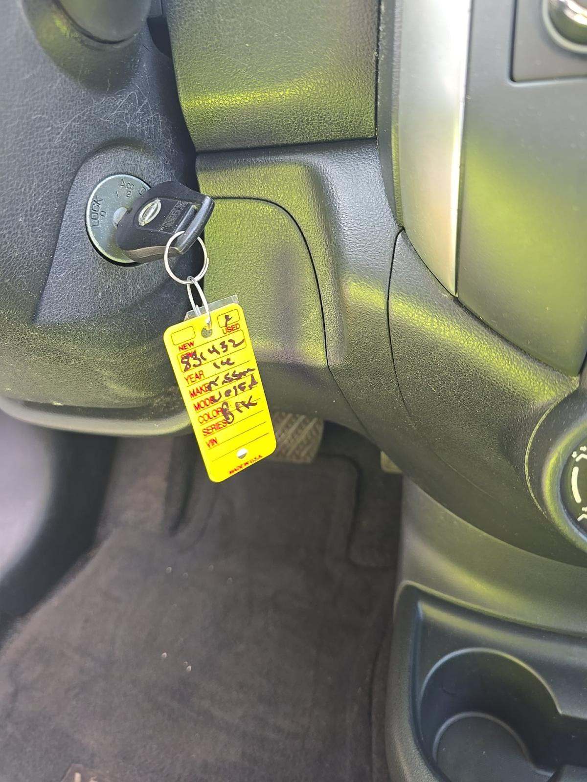 NISSAN VERSA - 8