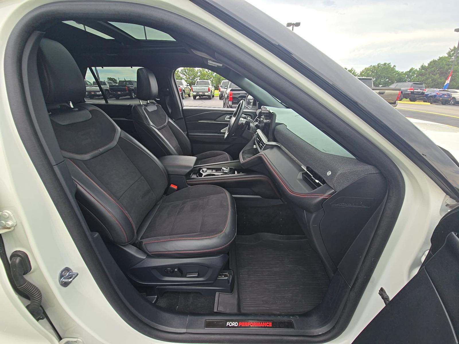 2025 Ford Explorer ST AWD