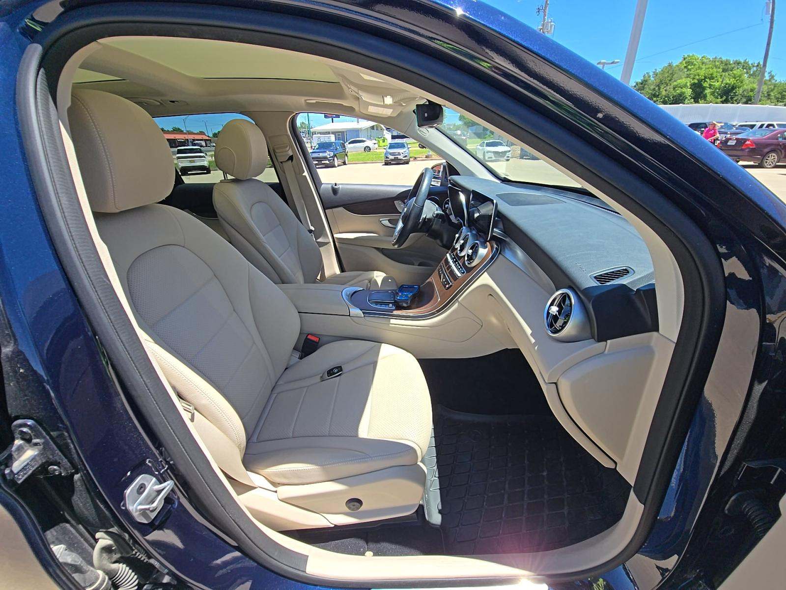 2022 Mercedes-Benz GLC GLC 300 AWD