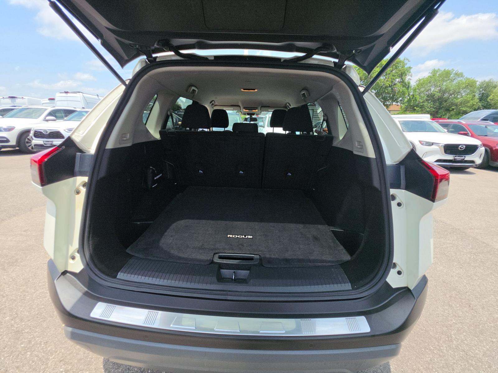 2023 Nissan Rogue SV FWD
