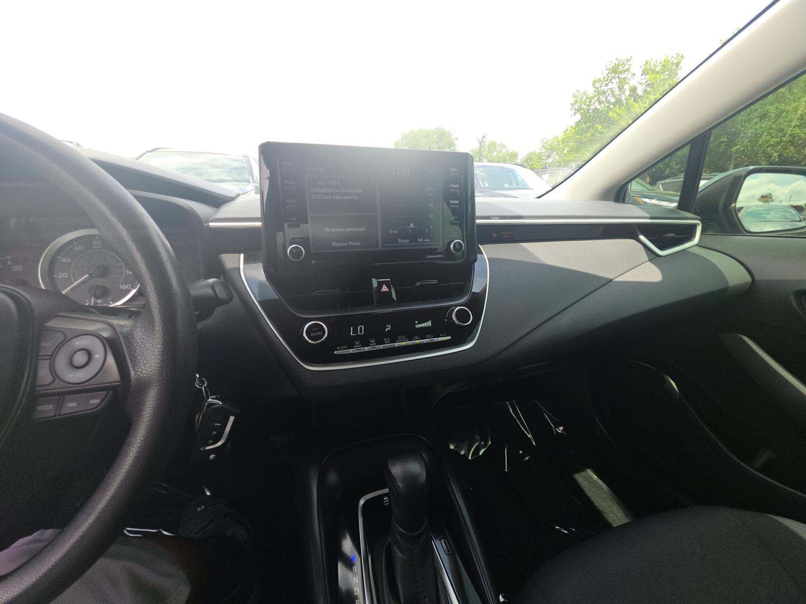 2022 Toyota Corolla LE FWD