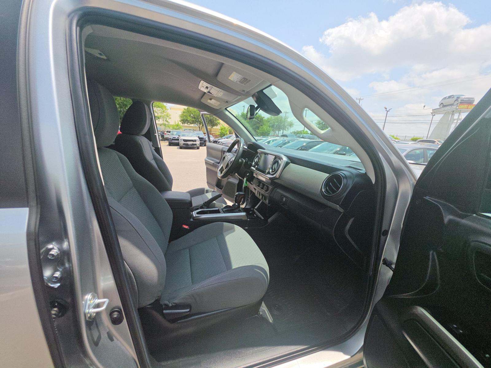2022 Toyota Tacoma SR5 RWD