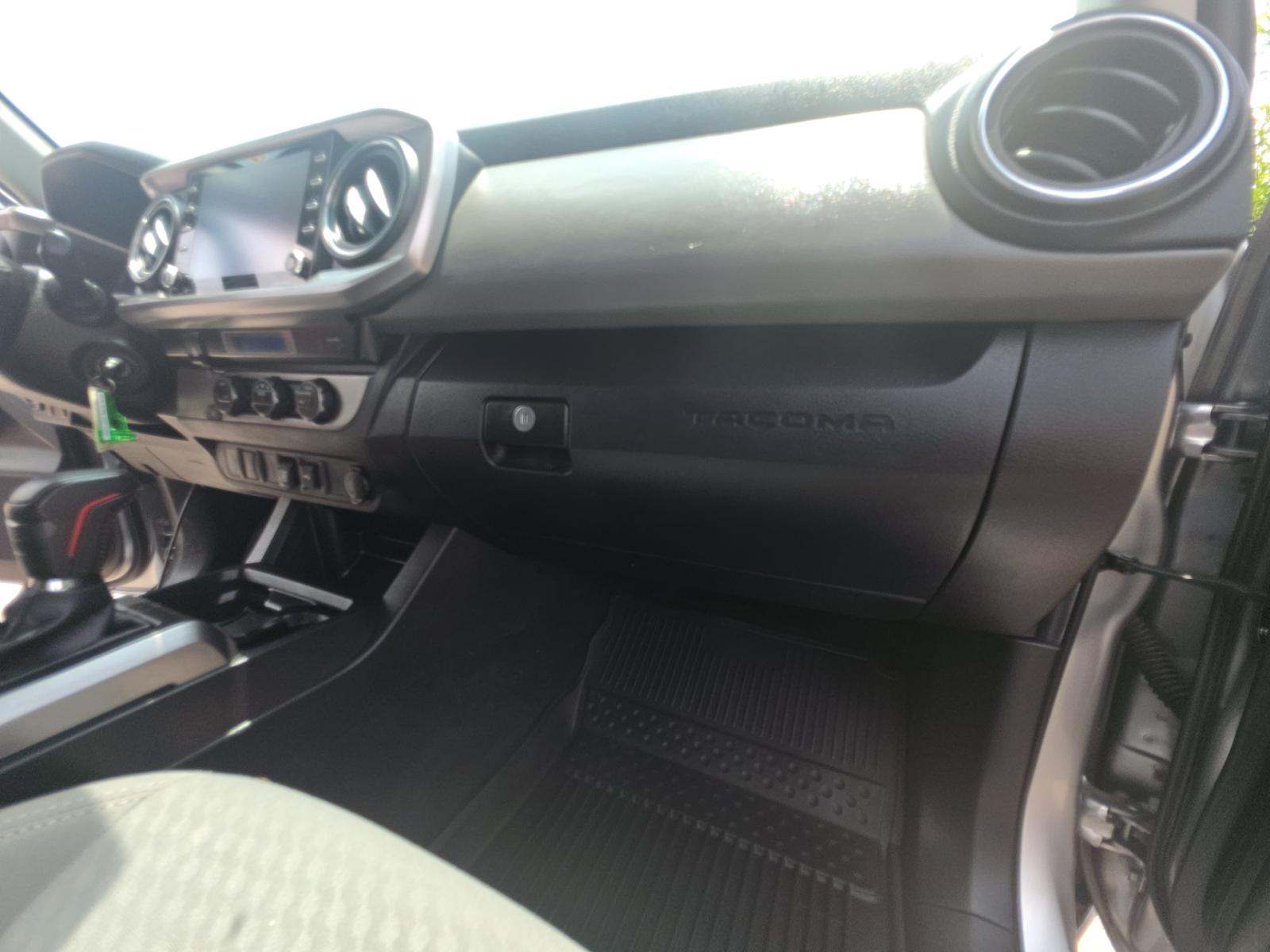 2022 Toyota Tacoma SR5 RWD