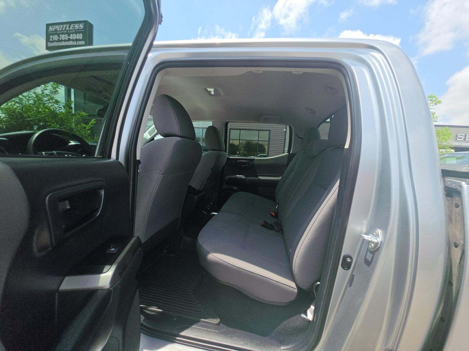 2022 Toyota Tacoma SR5 RWD