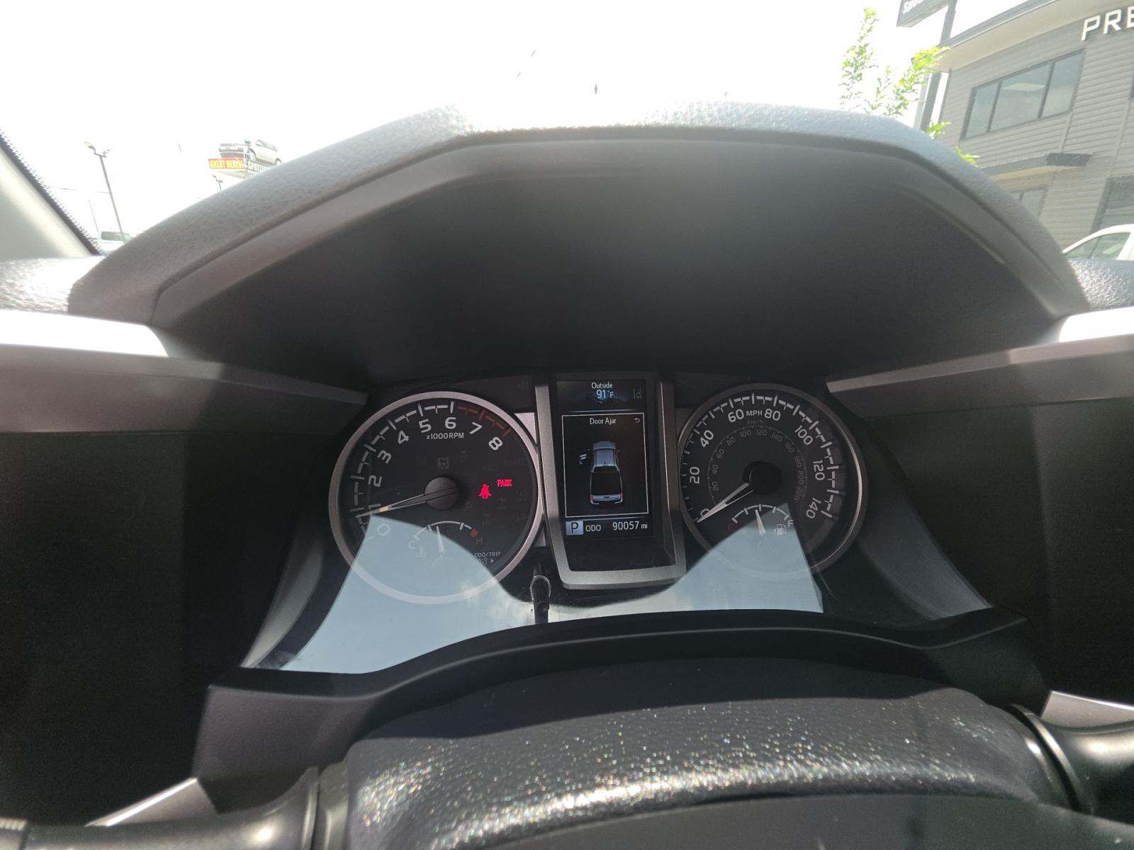 2022 Toyota Tacoma SR5 RWD