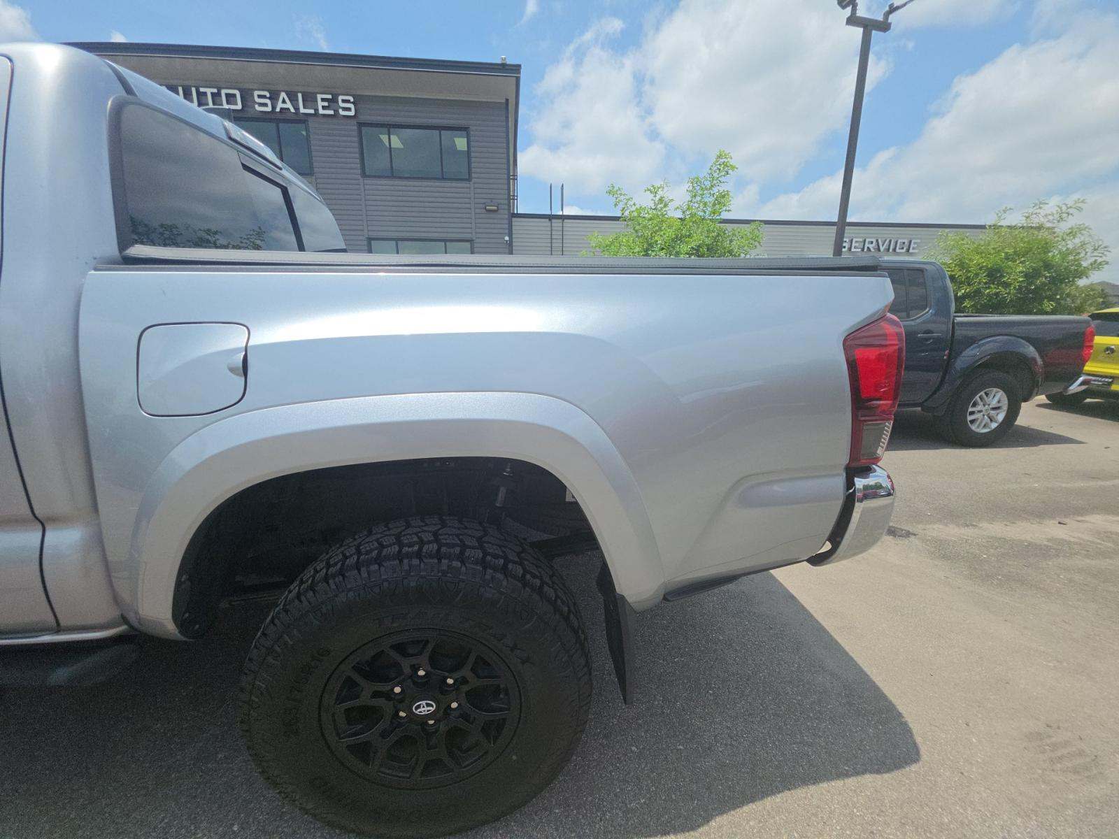 2022 Toyota Tacoma SR5 RWD