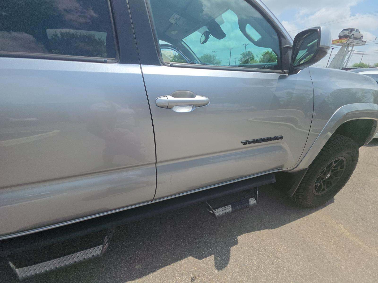 2022 Toyota Tacoma SR5 RWD