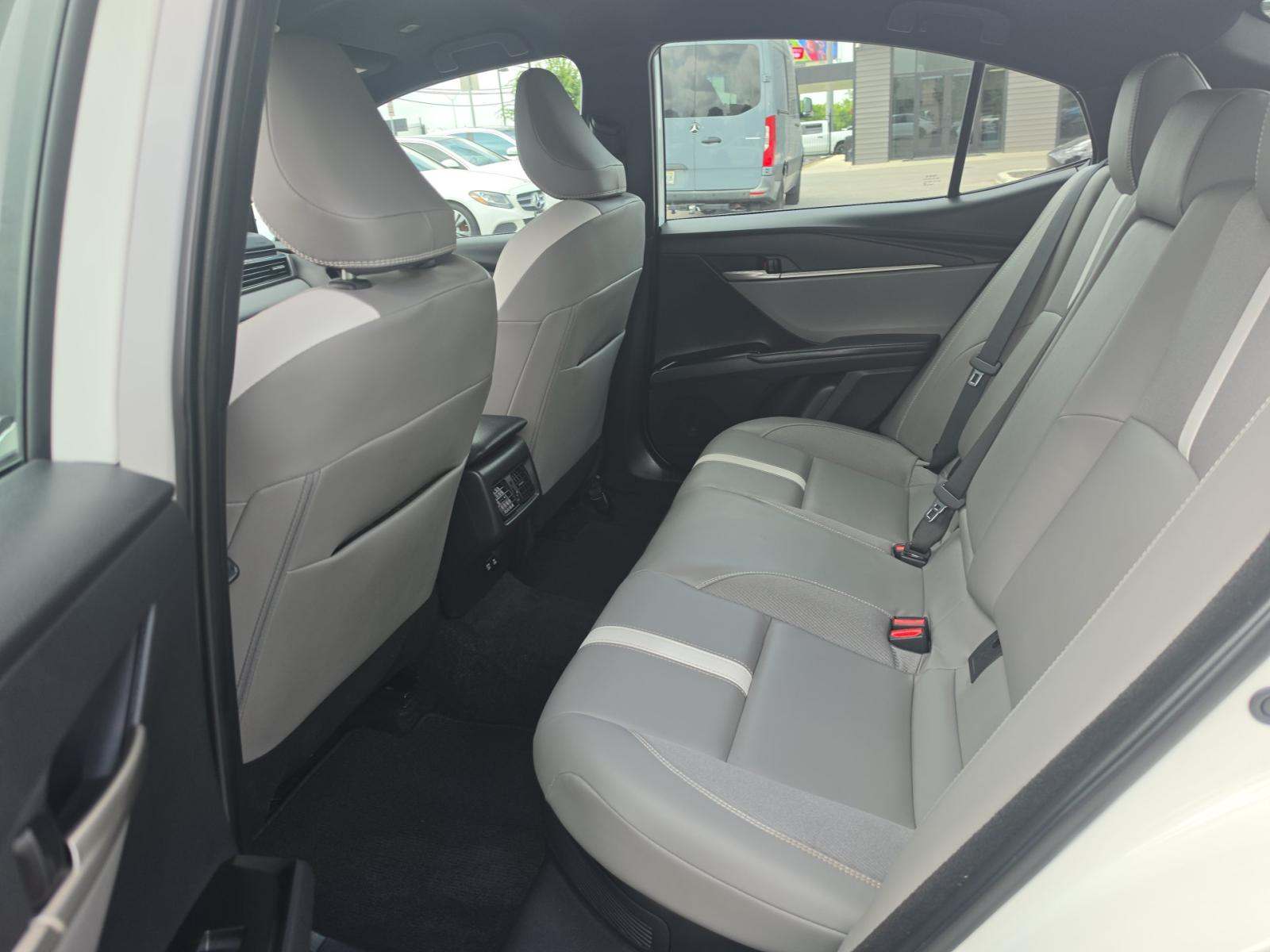 2025 Toyota Camry SE FWD