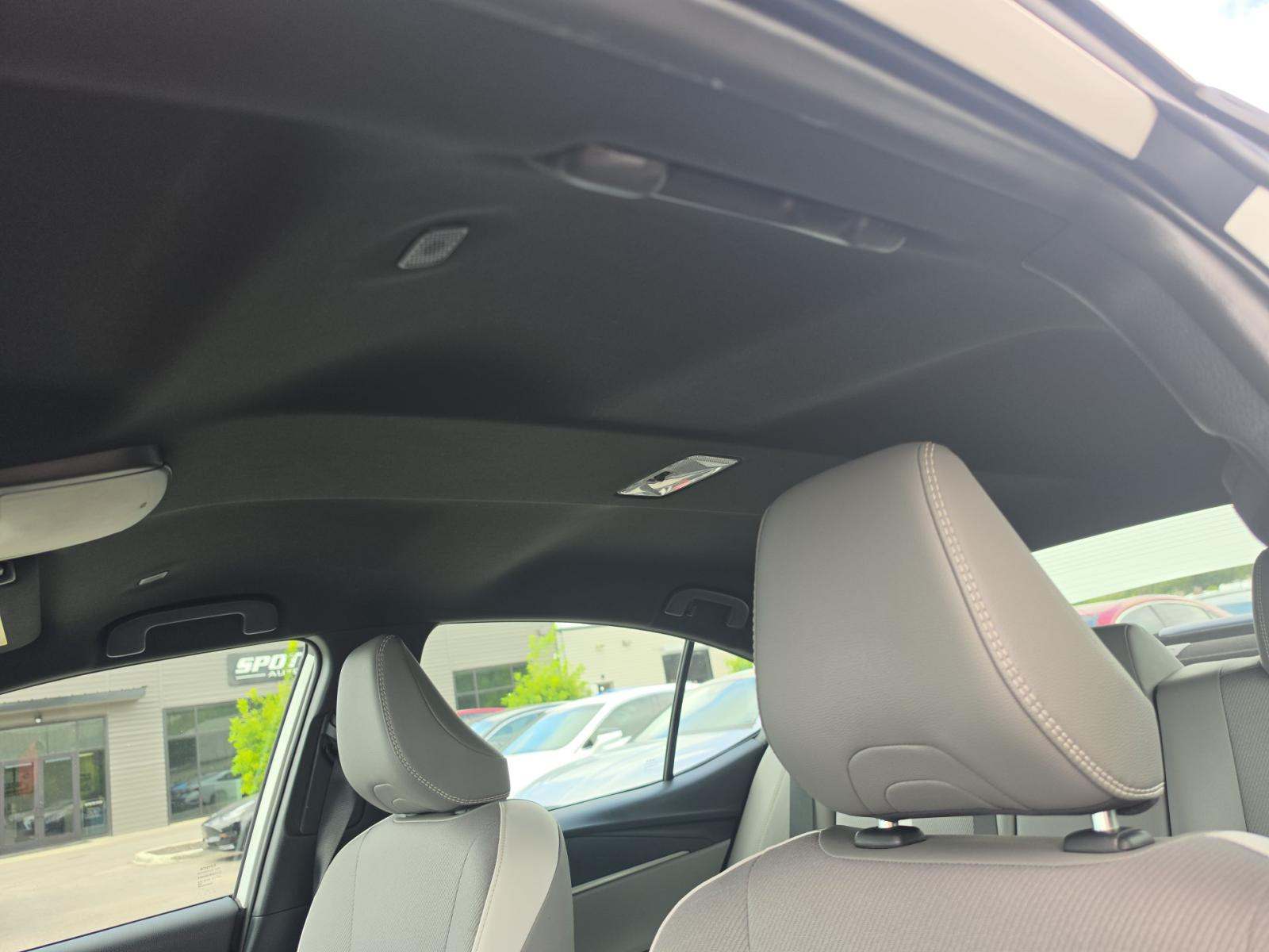 2025 Toyota Camry SE FWD