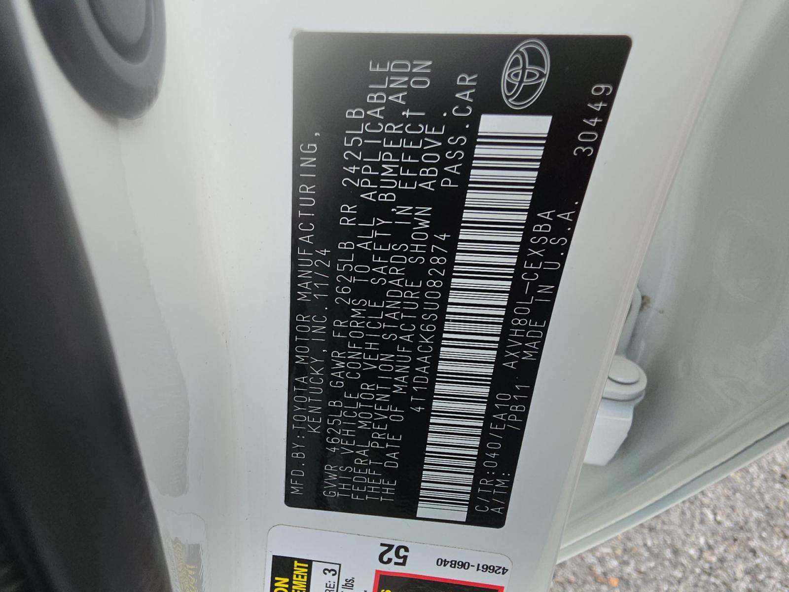 2025 Toyota Camry SE FWD