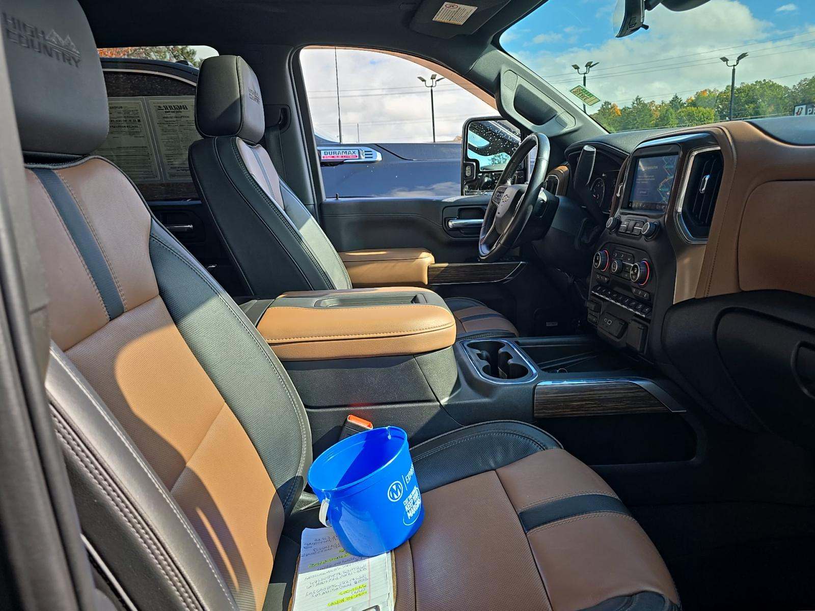 2022 Chevrolet Silverado 3500HD High Country AWD