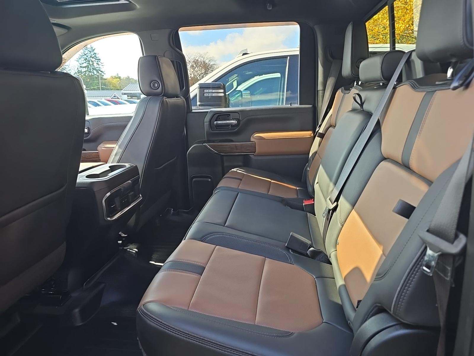 2022 Chevrolet Silverado 3500HD High Country AWD