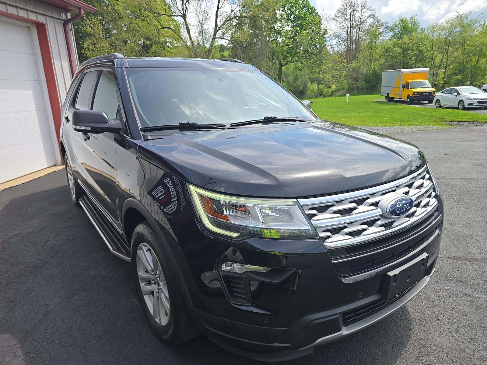 FORD EXPLORER - 4