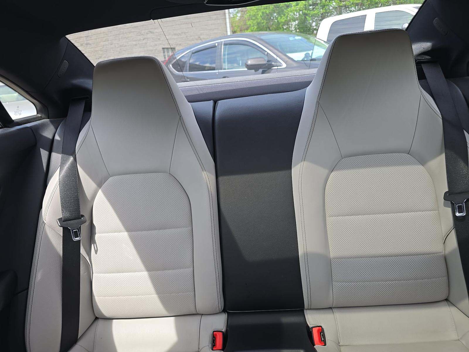 MERCEDES-BENZ E-CLASS - 9