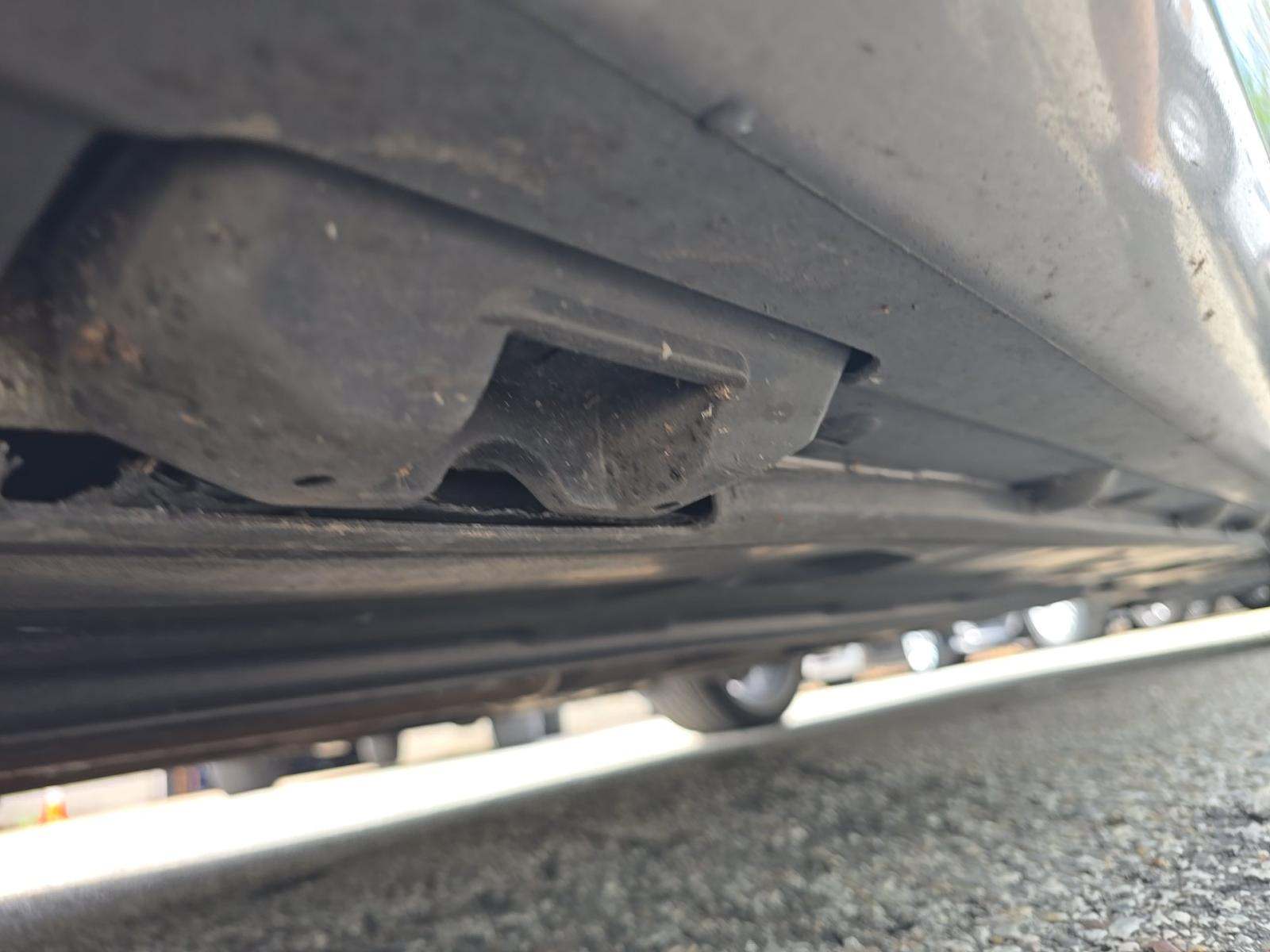 MERCEDES-BENZ E-CLASS - 3