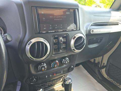 JEEP UNLIMITED SAHARA - 10