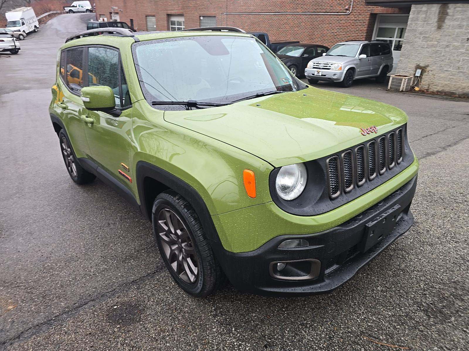 JEEP LATITUDE 75TH ANNIVERSARY EDITION - 4