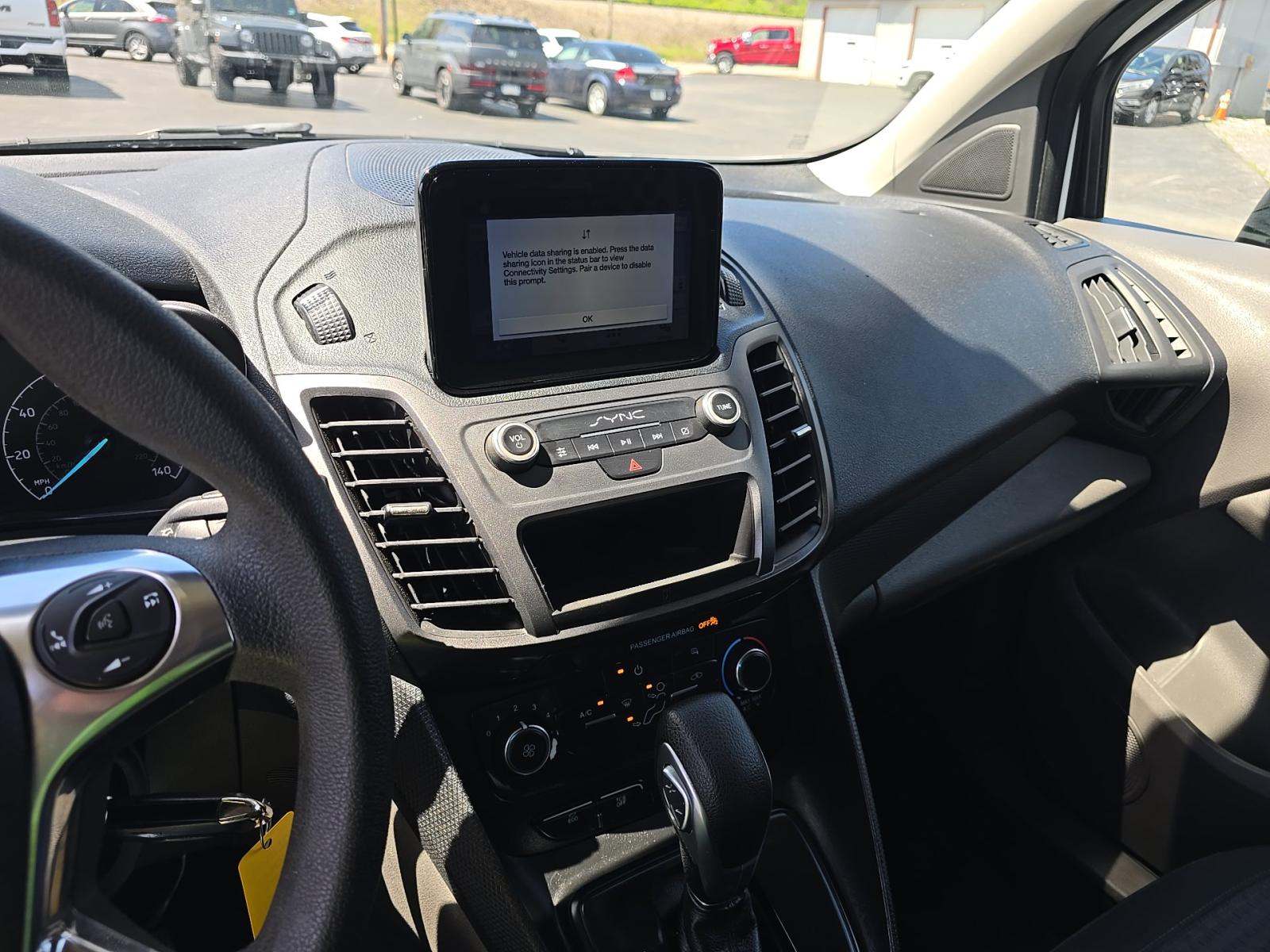 FORD TRANSIT CONNECT - 10