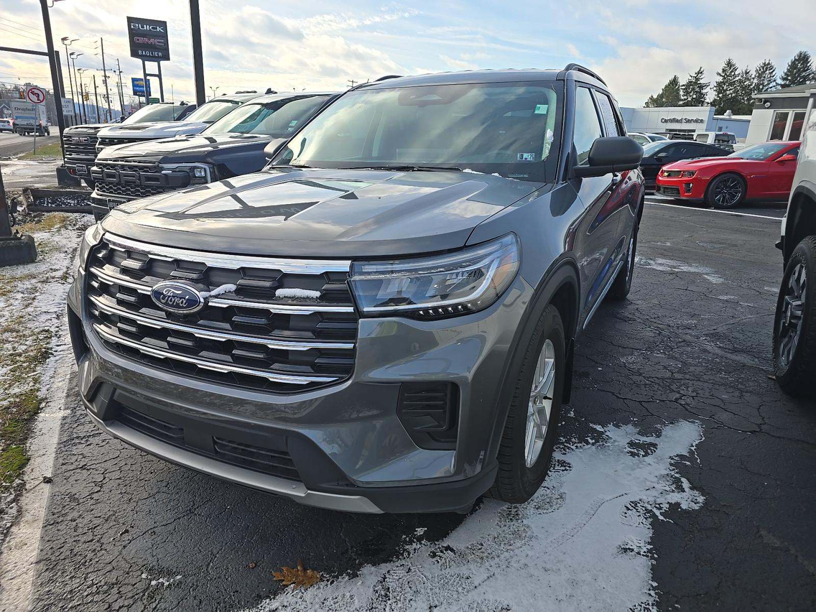 2025 Ford Explorer Active AWD