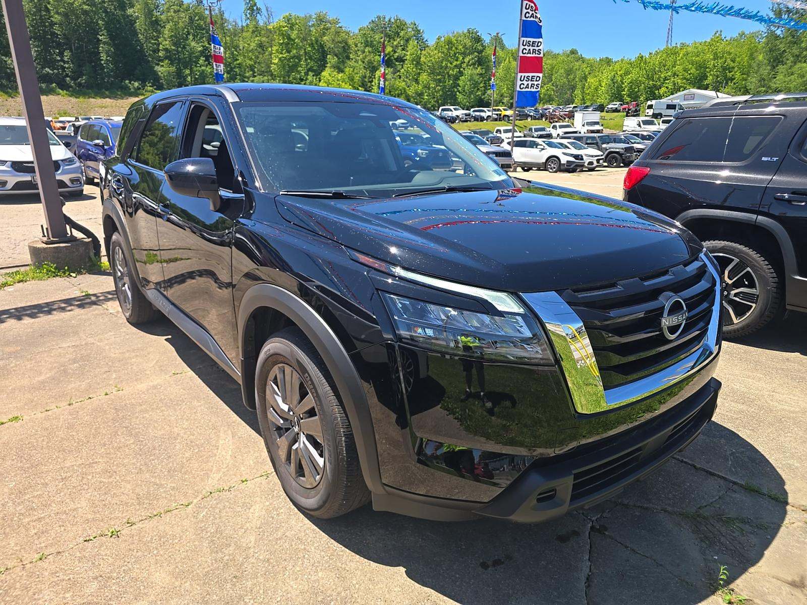 2025 Nissan Pathfinder S AWD