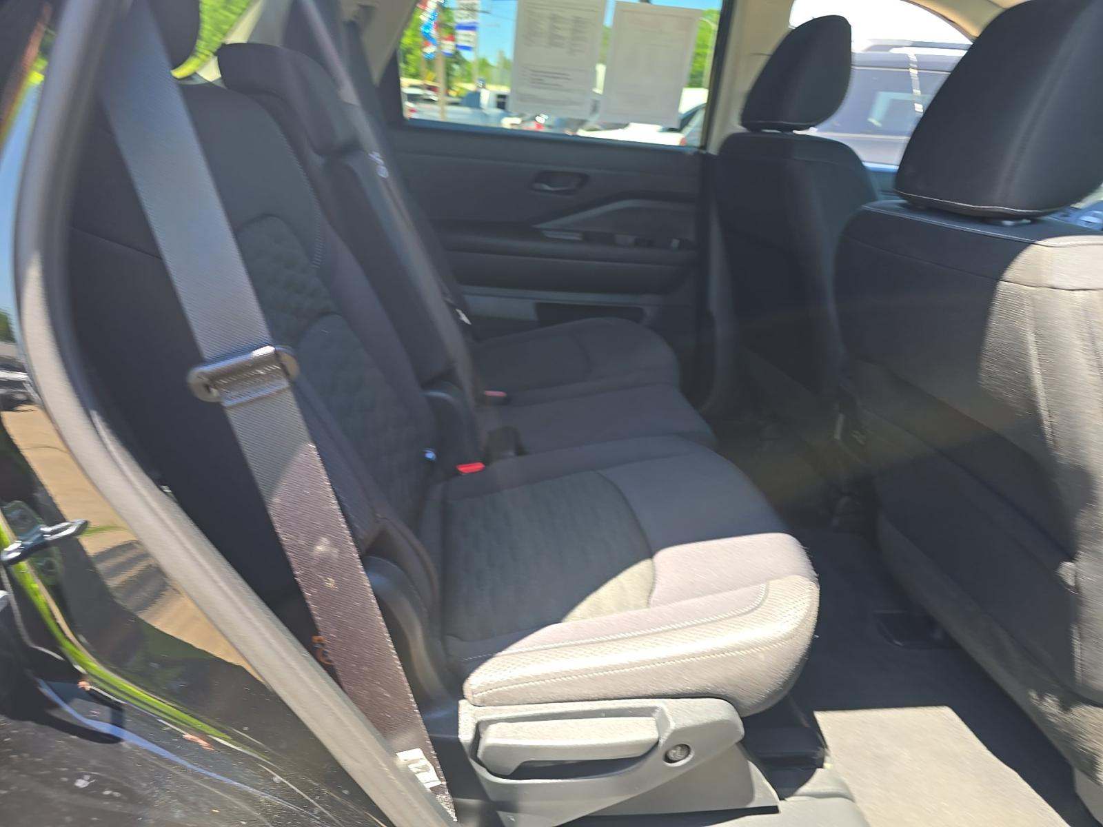 2025 Nissan Pathfinder S AWD