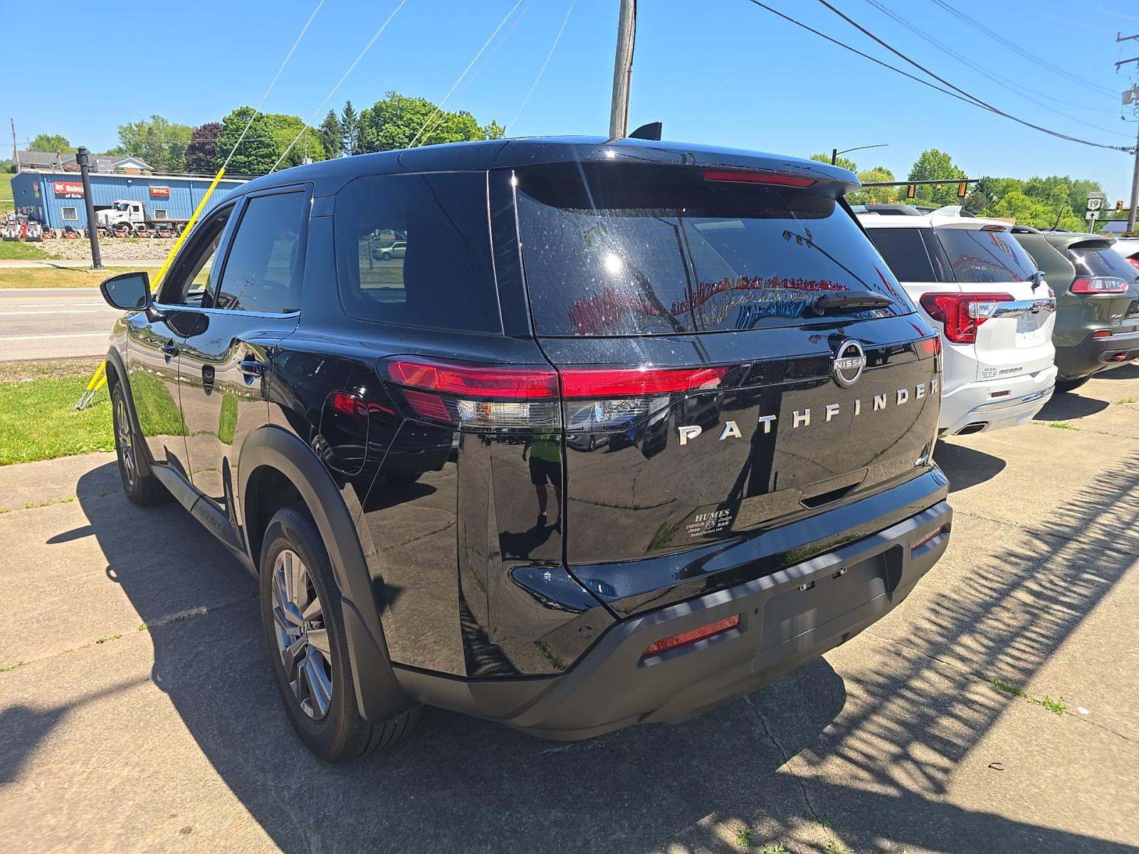 2025 Nissan Pathfinder S AWD