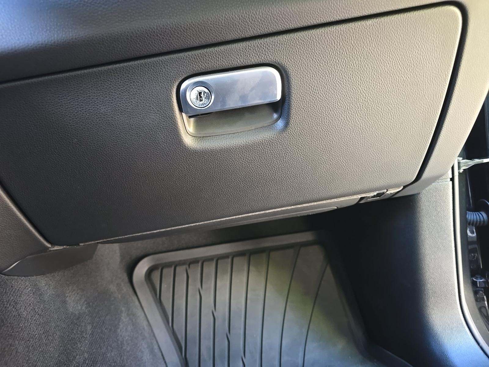 2025 Porsche Macan Base AWD