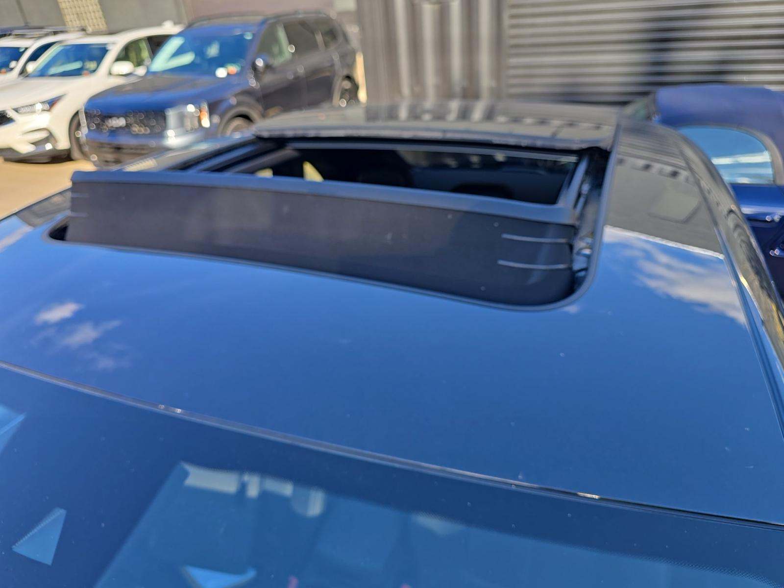 2025 Porsche Macan Base AWD