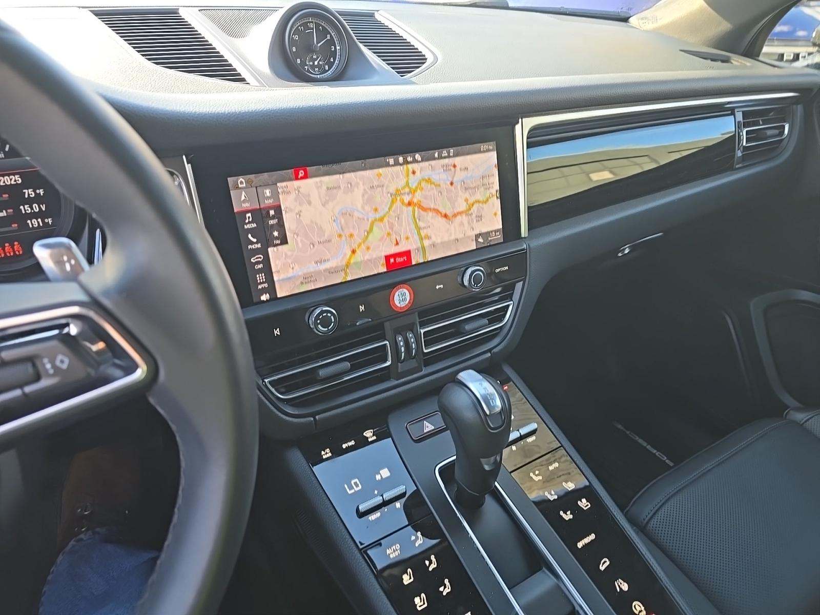 2025 Porsche Macan Base AWD