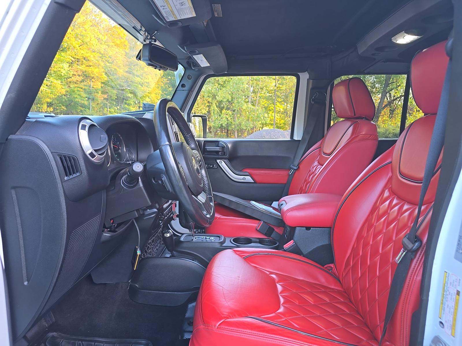 2016 Jeep Wrangler Unlimited Sahara AWD