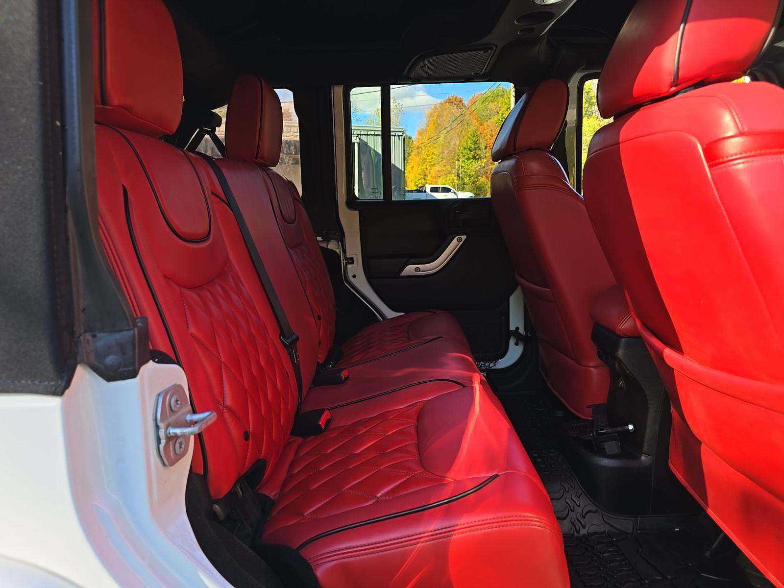 2016 Jeep Wrangler Unlimited Sahara AWD