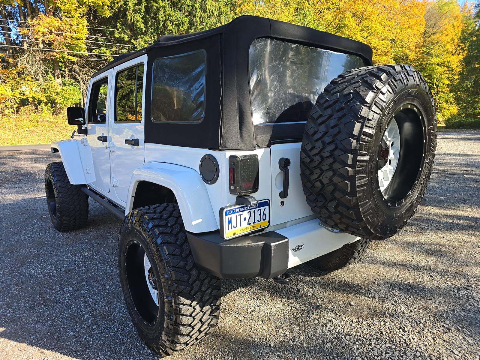 2016 Jeep Wrangler Unlimited Sahara AWD