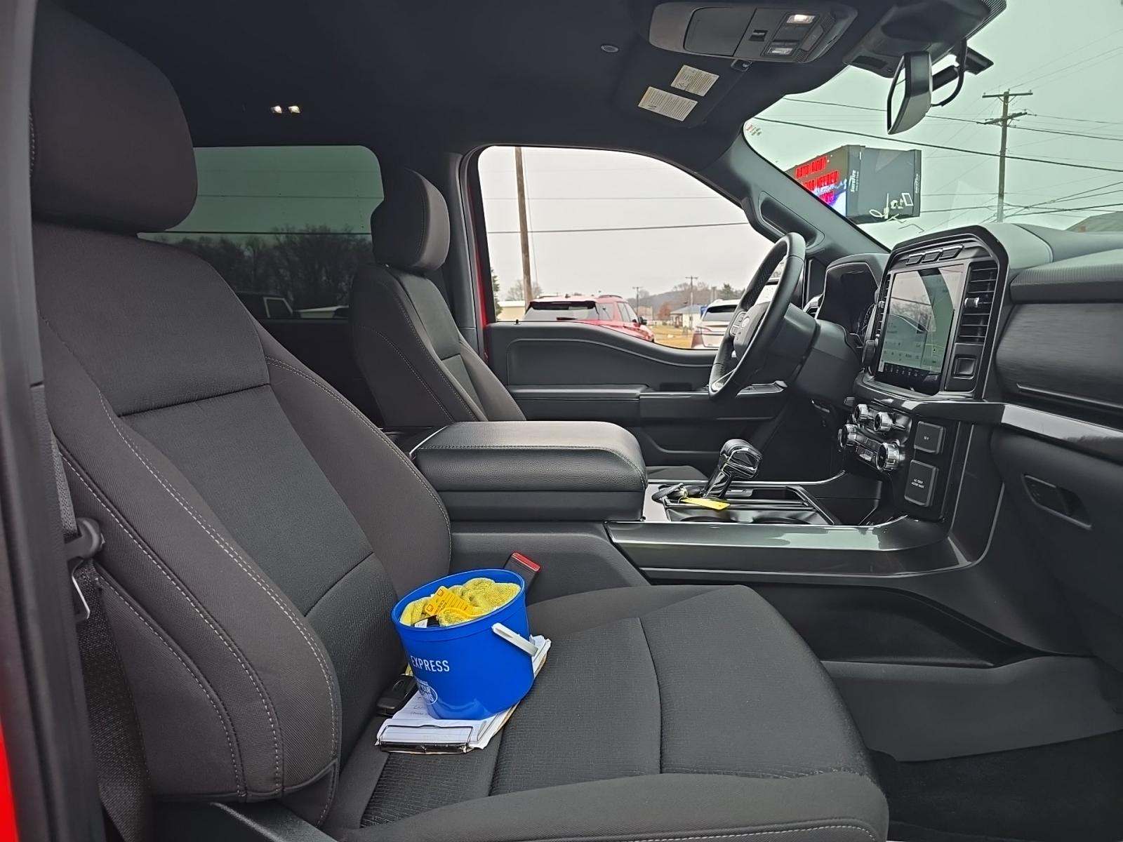 2023 Ford F-150 XLT AWD