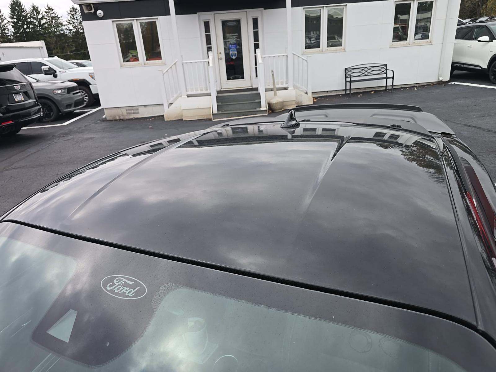 2022 Ford Mustang Mach 1 RWD