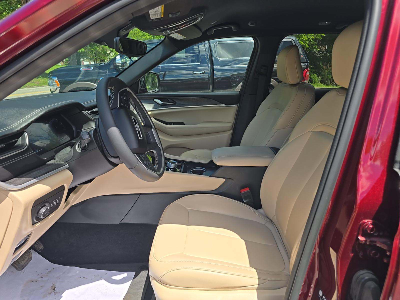 2024 Jeep Grand Cherokee Limited AWD