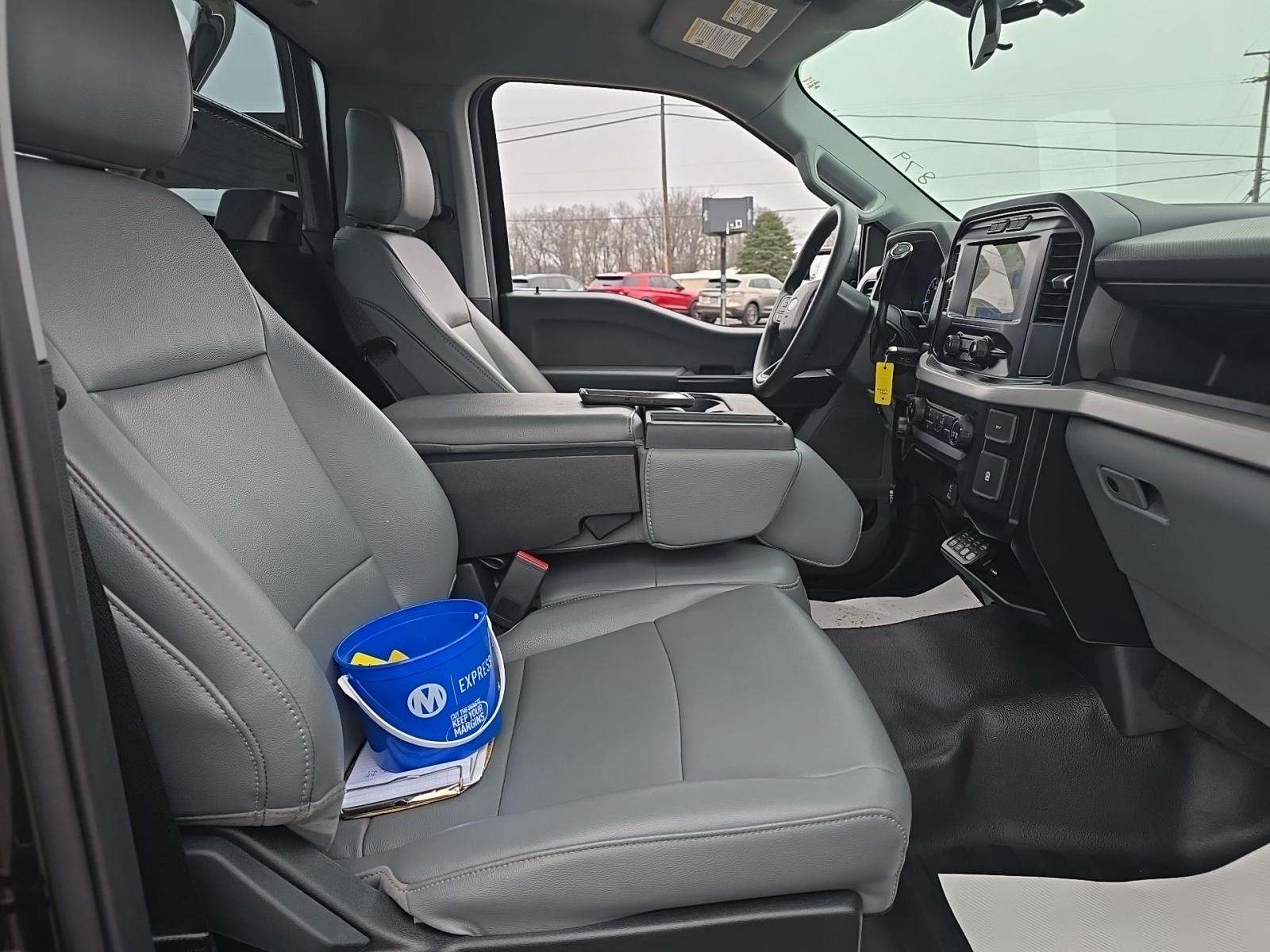 2023 Ford F-150 XL AWD