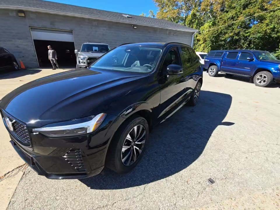 2024 Volvo XC60 B5 Core AWD