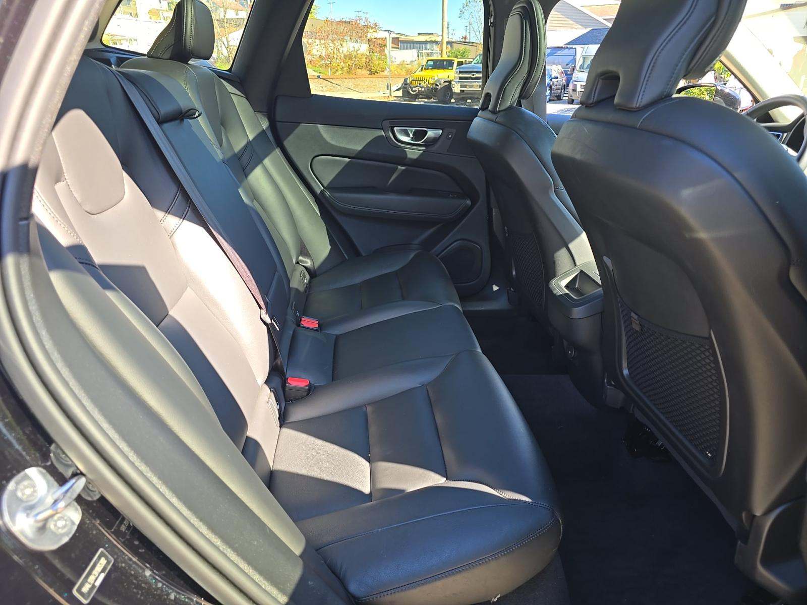 2024 Volvo XC60 B5 Core AWD