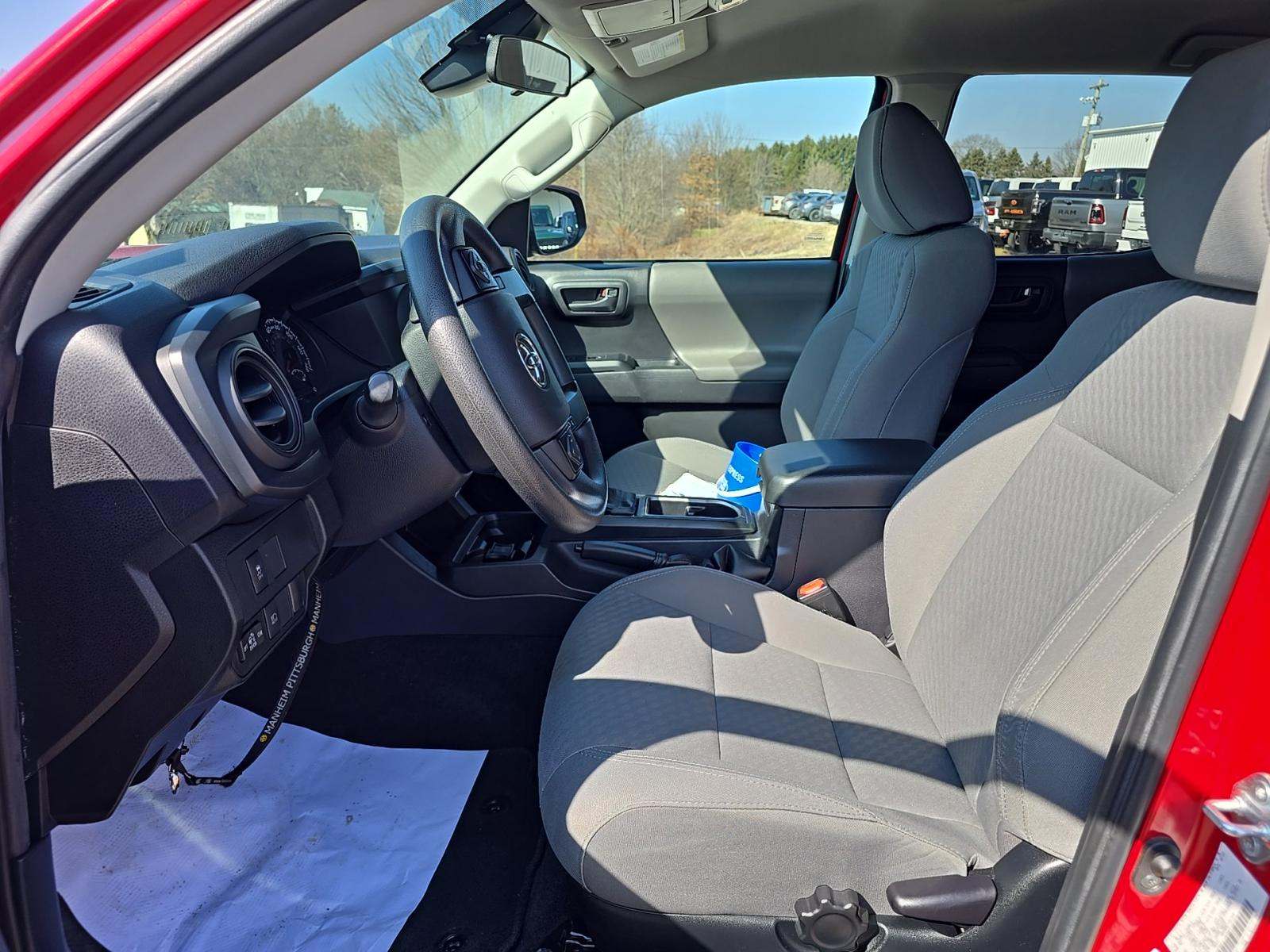 2022 Toyota Tacoma SR AWD