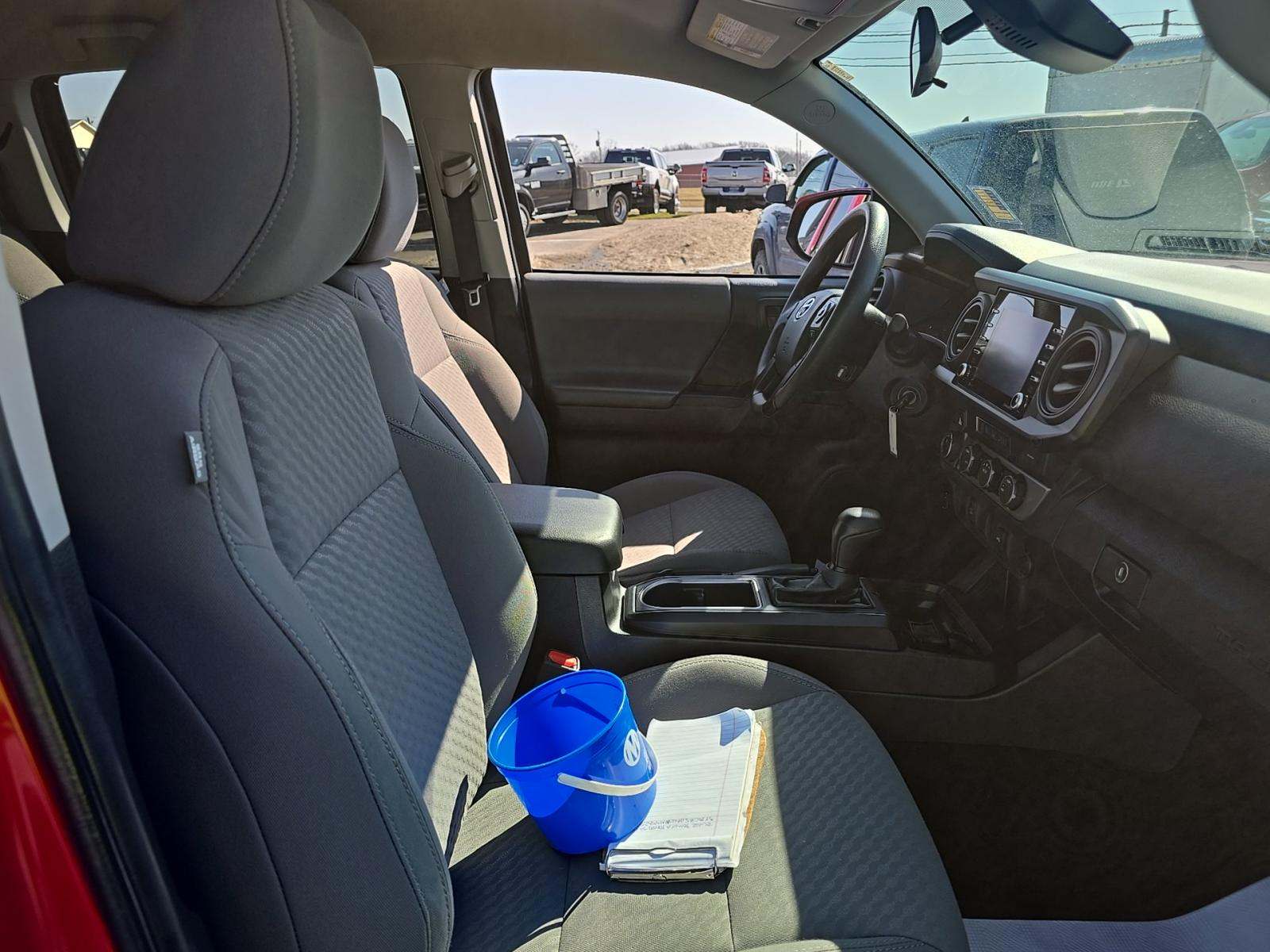 2022 Toyota Tacoma SR AWD