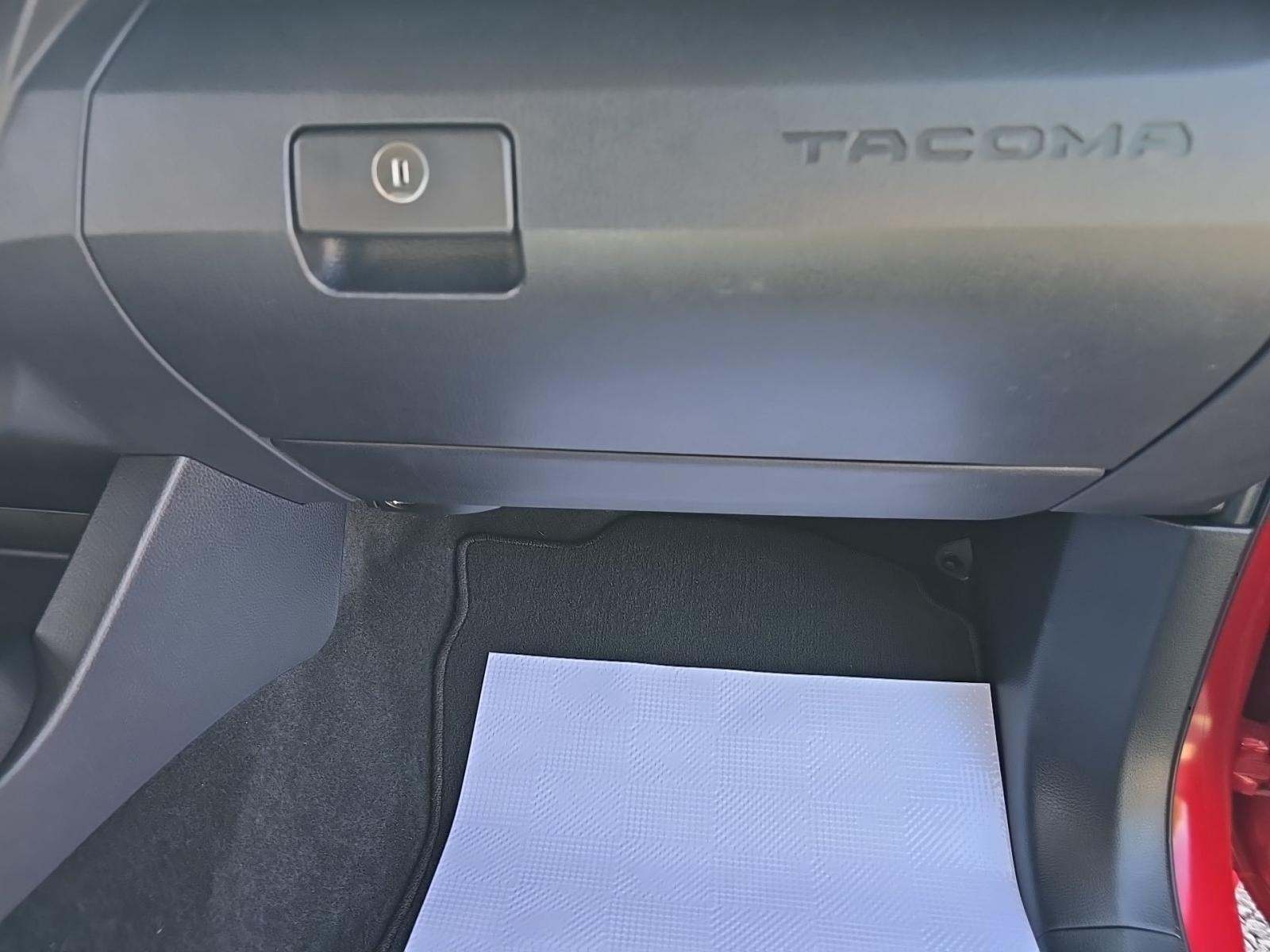 2022 Toyota Tacoma SR AWD