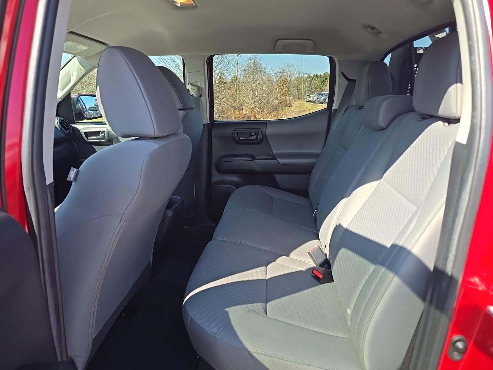 2022 Toyota Tacoma SR AWD