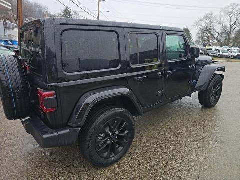 JEEP 4XE SAHARA - 3